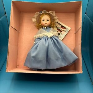 Madame Alexander United States B International Collection 7 1/2" (559)